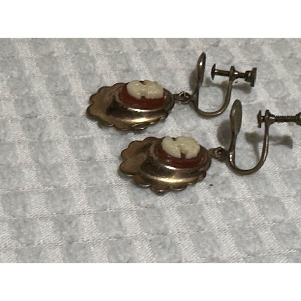 Vintage Cameo earrings - Picture 2 of 4